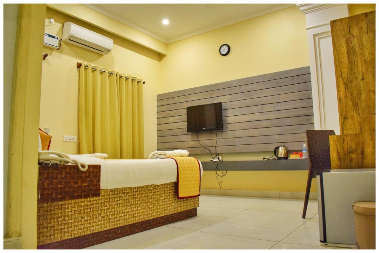 Villa Montecarlo Pondicherry Bagian luar foto