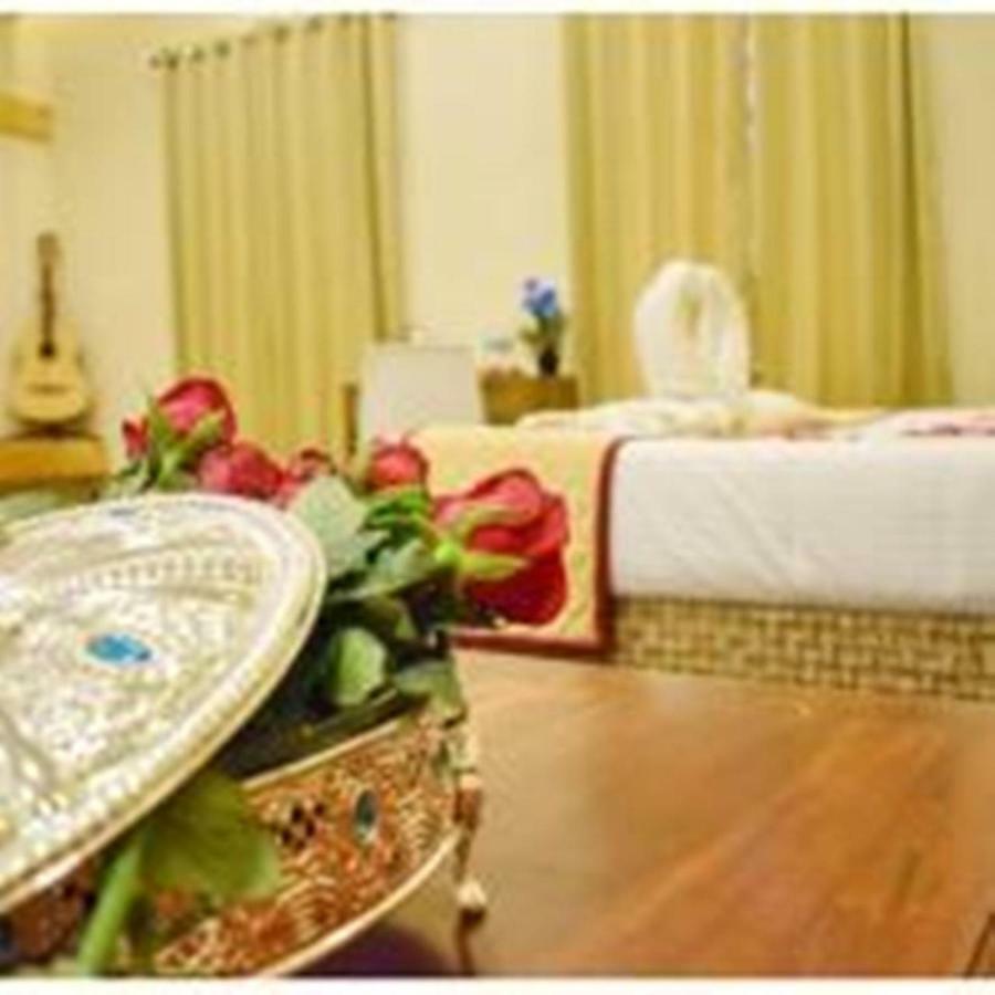 Villa Montecarlo Pondicherry Bagian luar foto