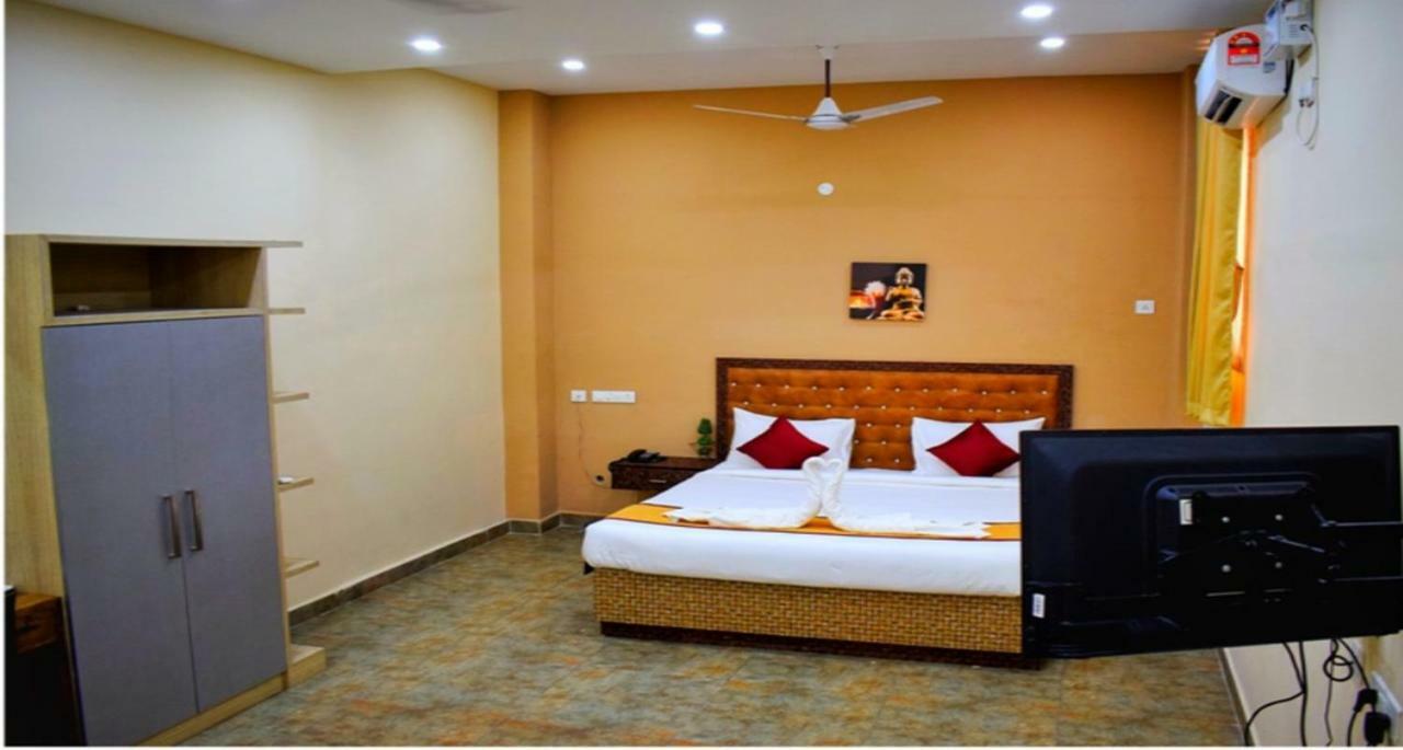 Villa Montecarlo Pondicherry Bagian luar foto